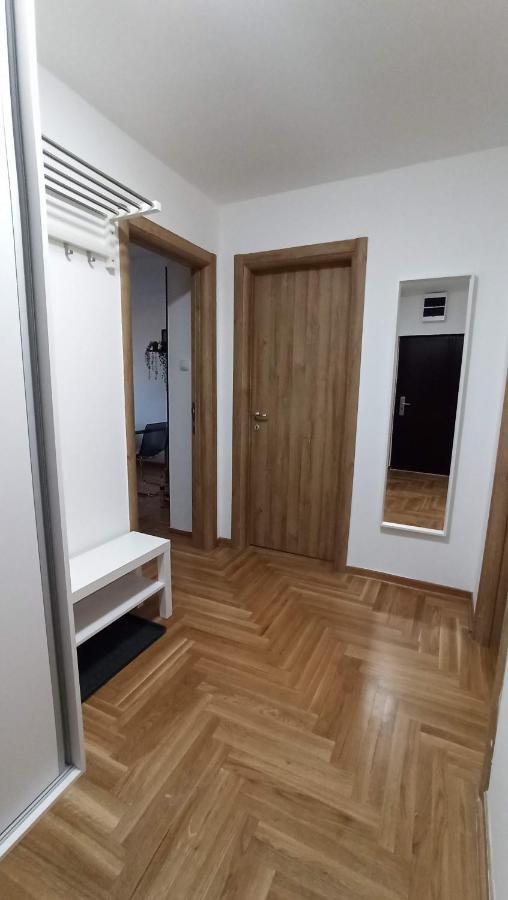 Luxury Apartments Parking In Garage Ni Dış mekan fotoğraf